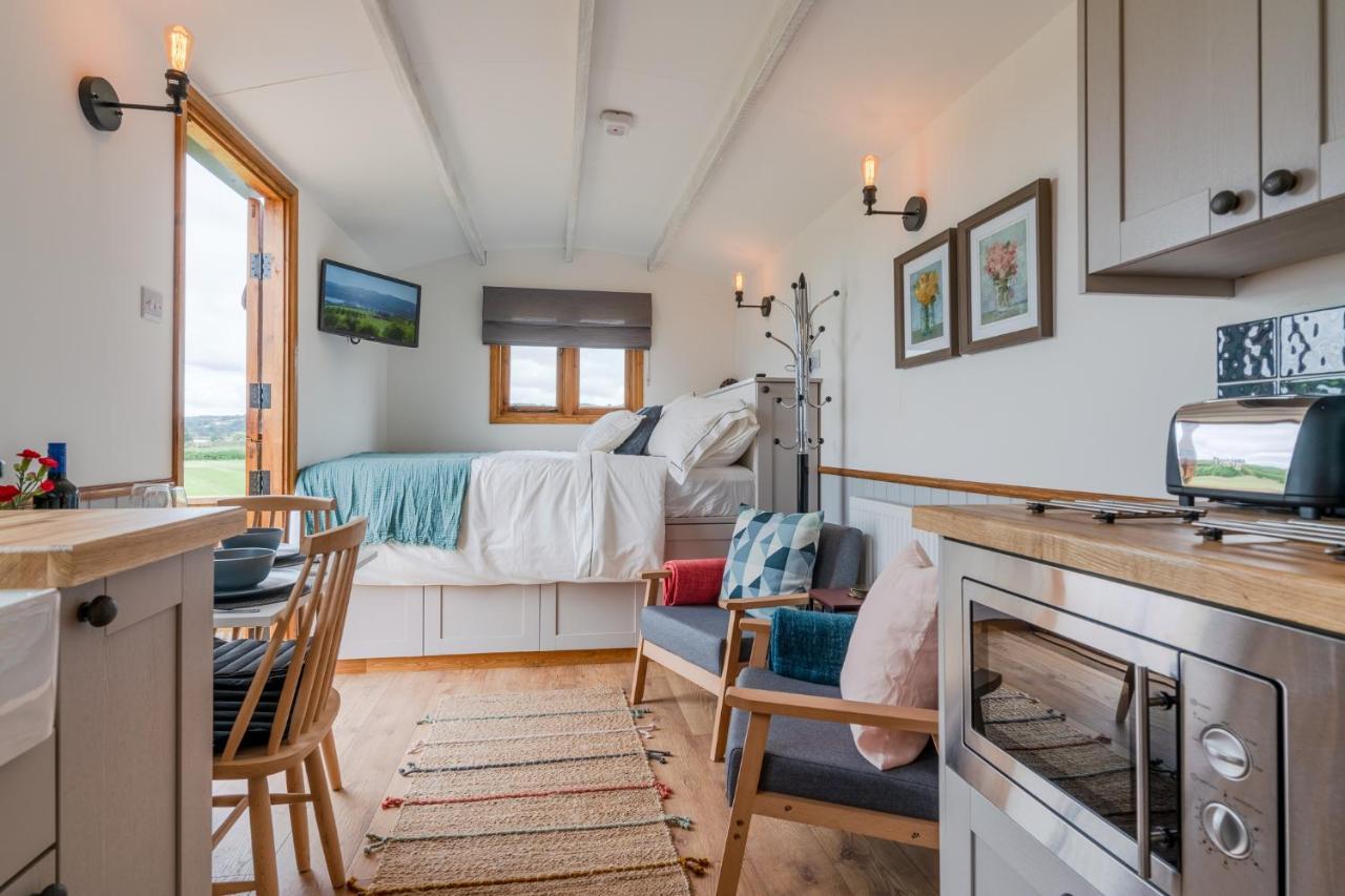 צ'לטנהם Outbak Shepherds Hut מראה חיצוני תמונה
